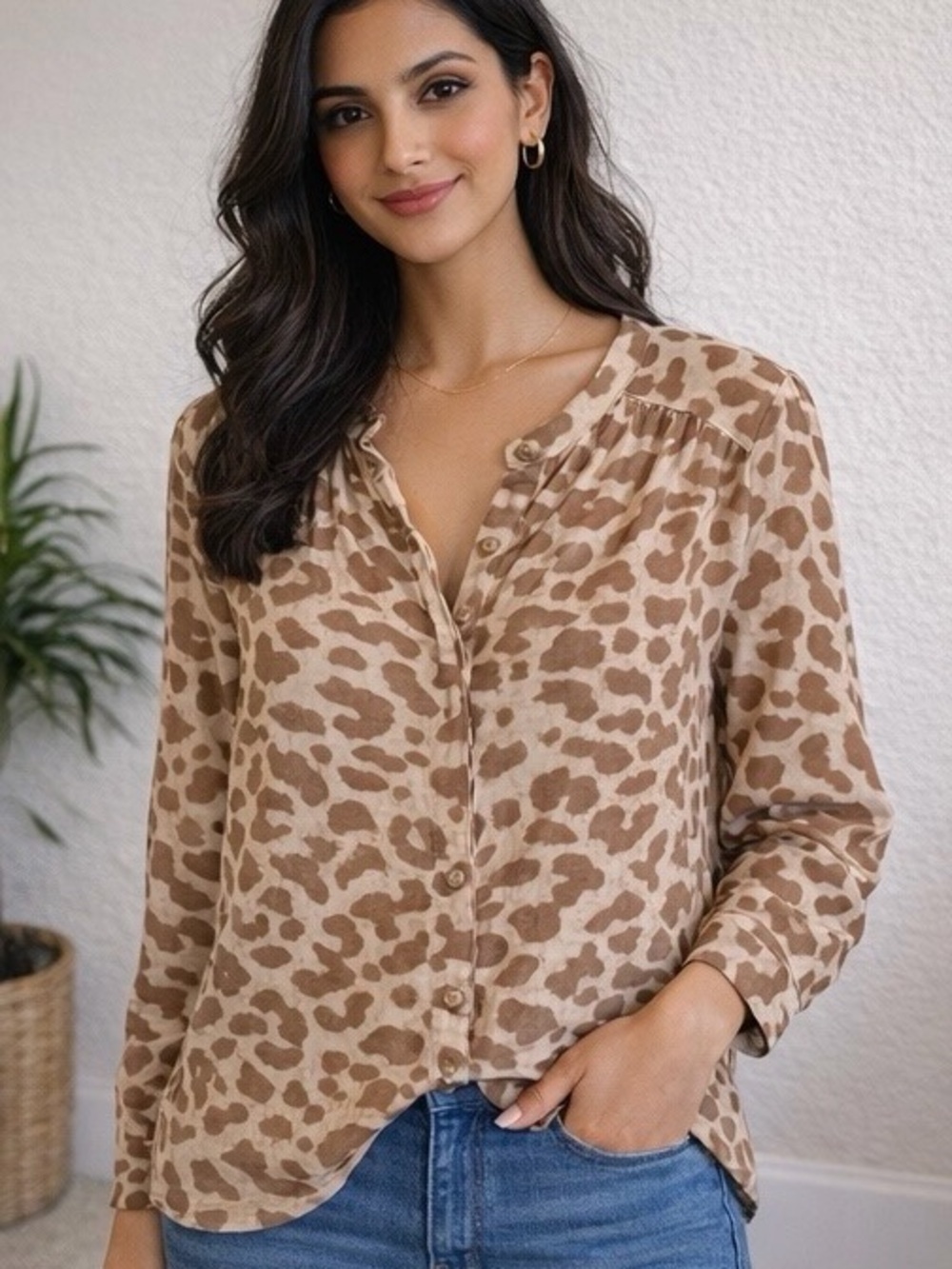 Banana Republic Women's Beige Leopard Print Button-Down Blouse